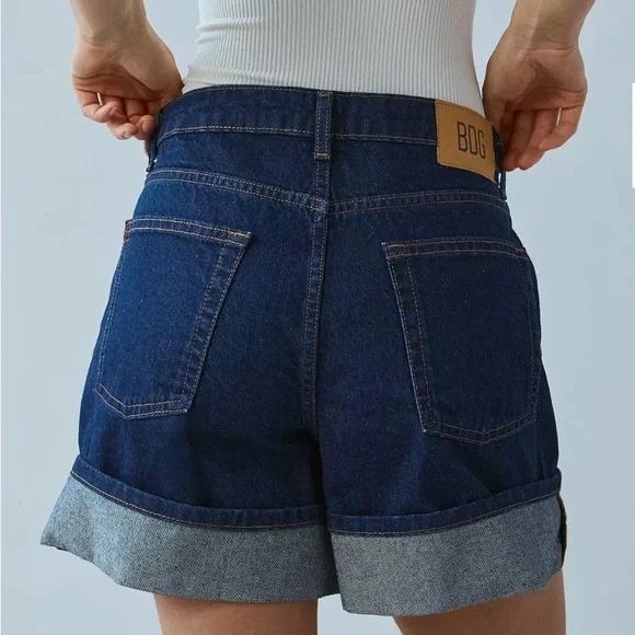 BDG Indie Mid-Rise Cuffed Denim
Short Size 26 $49 - Picture 2 of 16